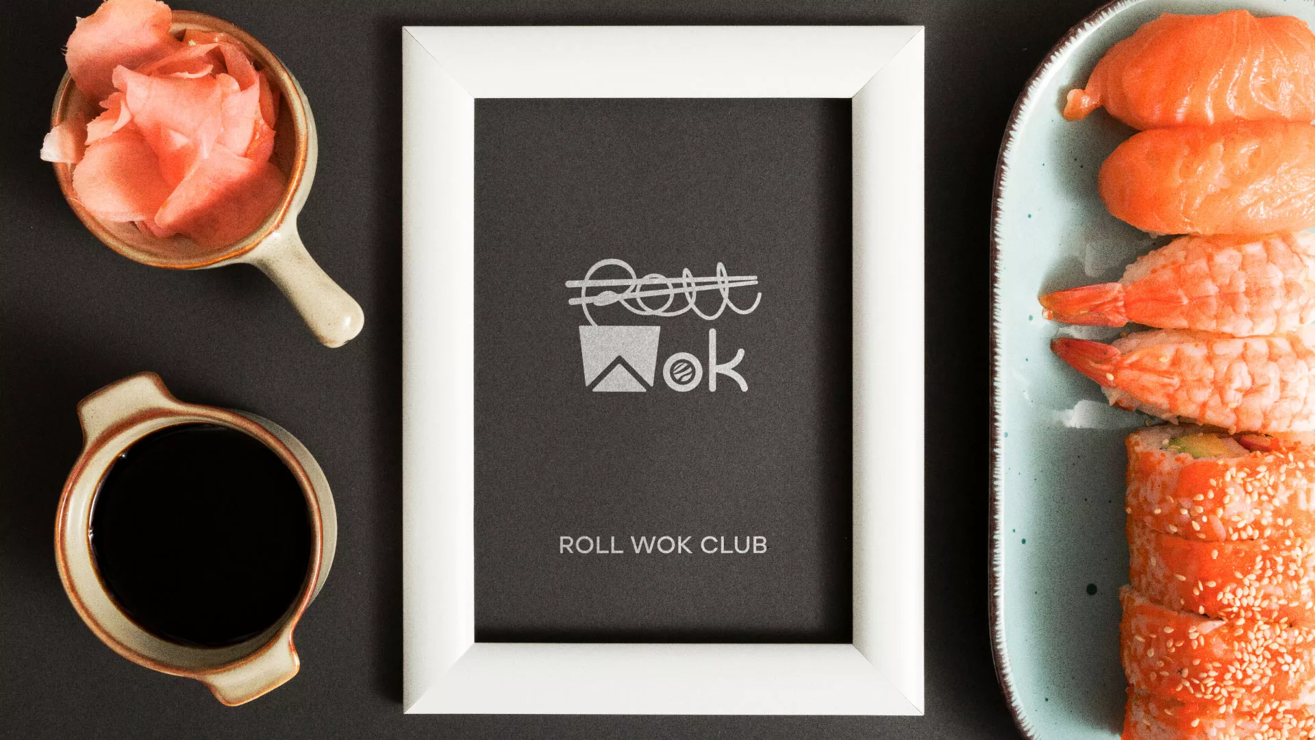 Разработка логотипа суши-бара «Roll Wok Club» в Ермолино